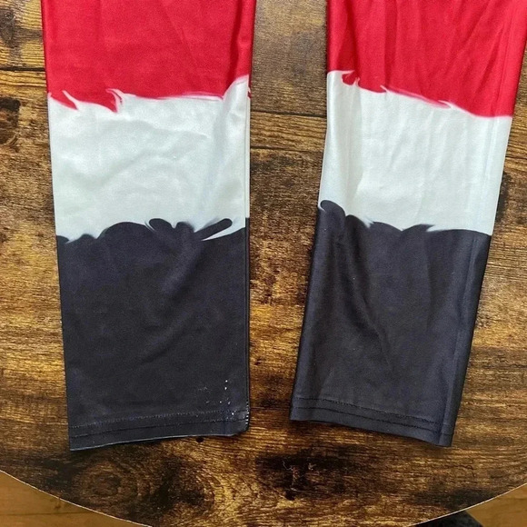 Ladies Santa Christmas leggings. Size: L/XL. - Picture 4 of 7